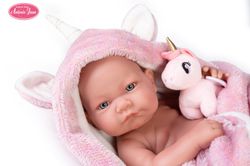 Antonio Juan Nica Neugeborenenpuppe mit Umhang und Plüscheinhorn, 42 cm