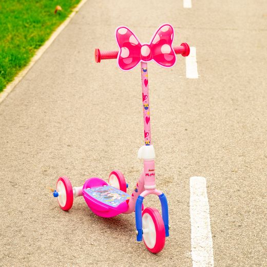 Disney Minnie Mouse Roller mit rosa Schleife