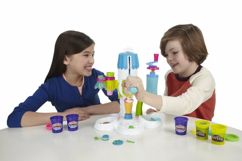 Hasbro Play-Doh - Le méga glacier gourmand - Comparer avec