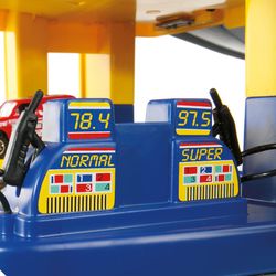 Molto Kinderparkhaus mit 6 Etagen, Garage und Aufzug