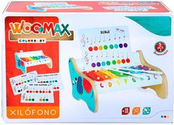 Xilófono de madera con partituras